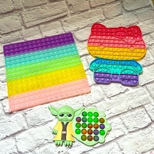 Hello kitty pop it yoda or huge square